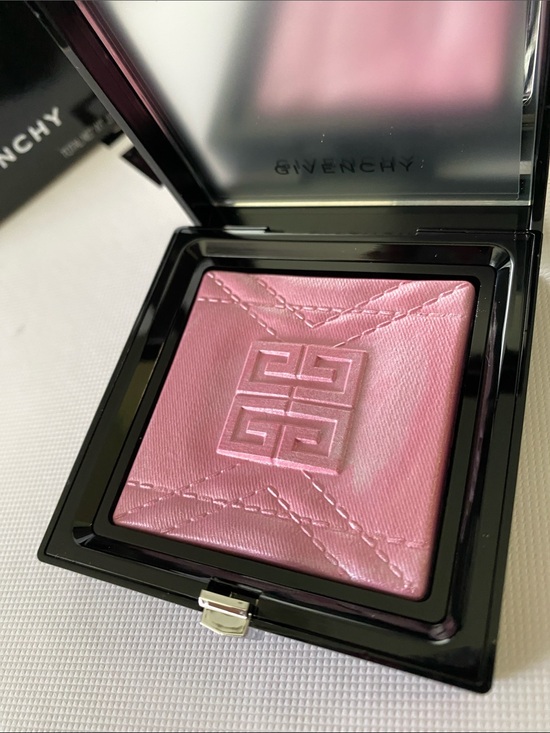 Givenchy Other - Givenchy Prisme Libre Highlighter Powder